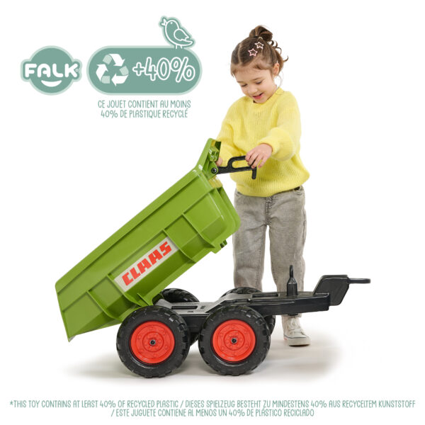Enfant avec remorque basculante Claas