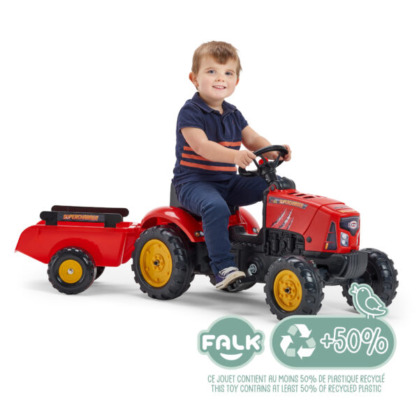 Enfant sur tracteur
