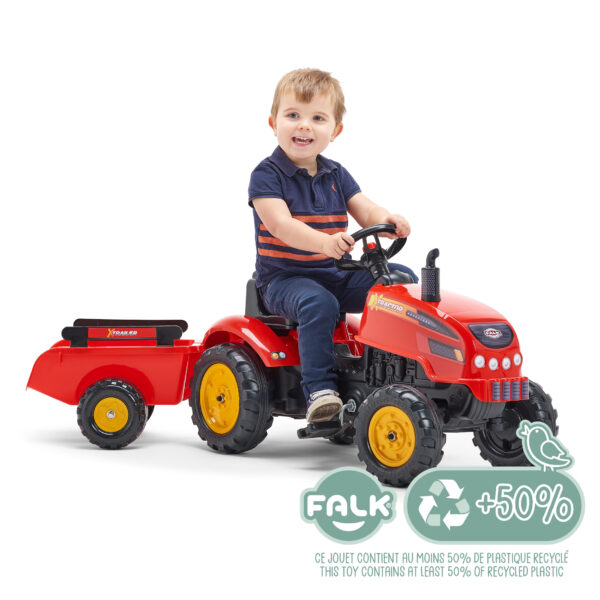 Enfant sur tracteur