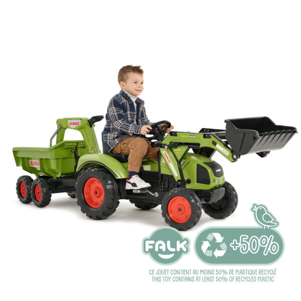 Enfant sur Maxi Tractopelle Claas