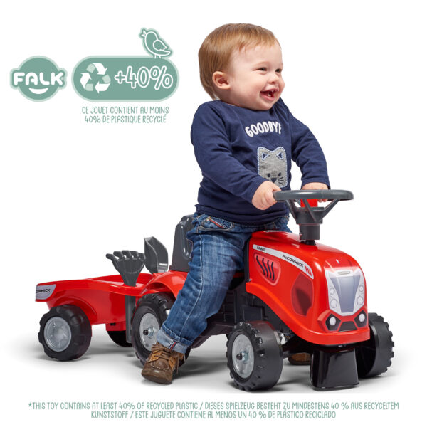 Enfant sur porteur Mc Cormick