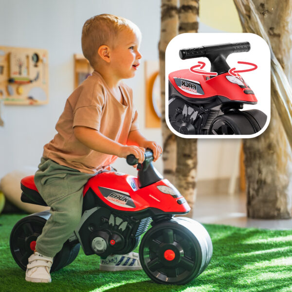 Enfant sur moto draisienne Falk