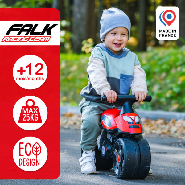 Enfant sur moto draisienne Falk