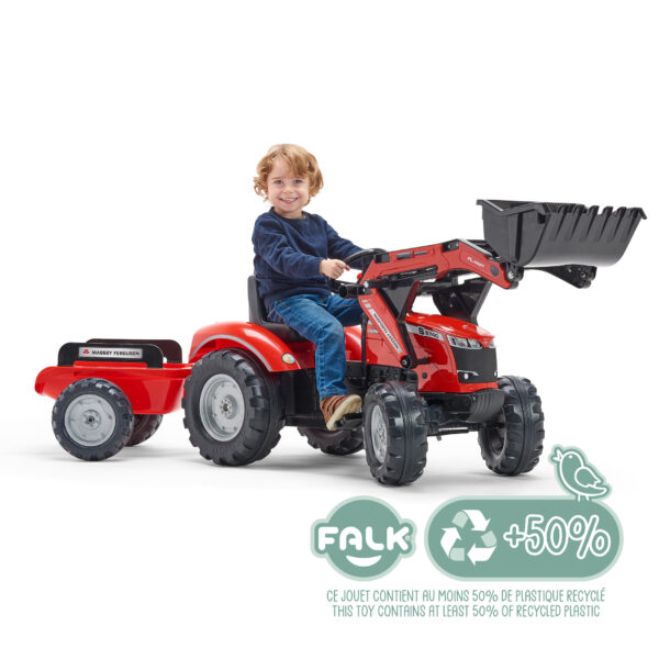 Enfant sur Tracteur Massey Ferguson