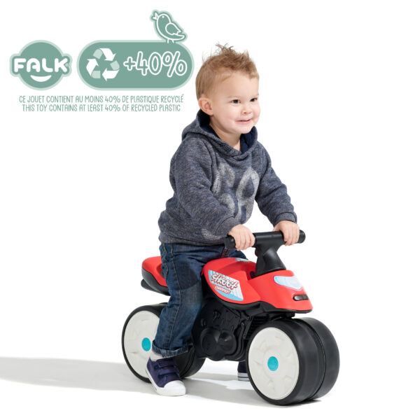 Enfant sur Draisienne moto Street Champion
