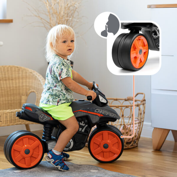 Enfant sur Draisienne moto Street Champion