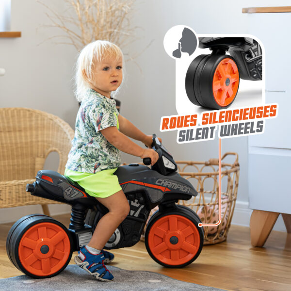 Enfant sur Draisienne moto Street Champion