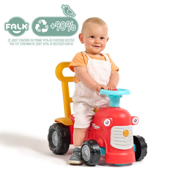 Enfant sur porteur tracteur Maurice