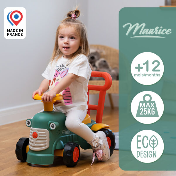 Enfant sur porteur tracteur Maurice