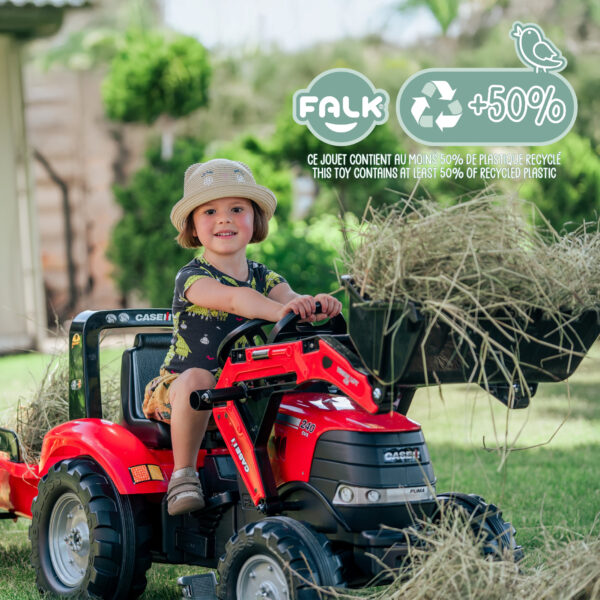 Enfant sur tractopelle Case IH