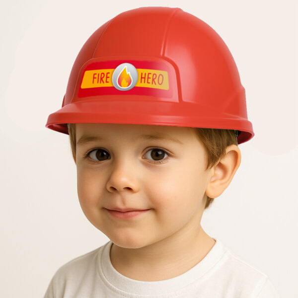 Enfant avec casque Fire Hero