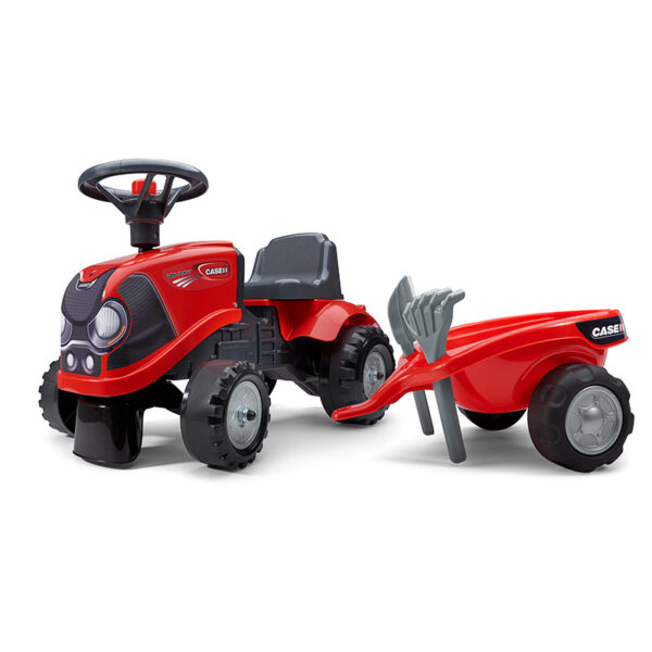 Fille sur Porteur Case IH avec remorque