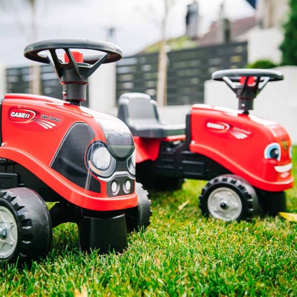 Ride-ons Case IH with trailer