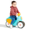 Fille sur Draisienne Scooter Strada