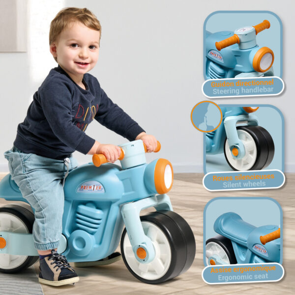 Enfant sur draisienne moto